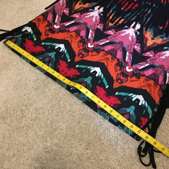 Arizona Bohemian Fusion Tassel Hemmed Tank - Picture 14 of 15